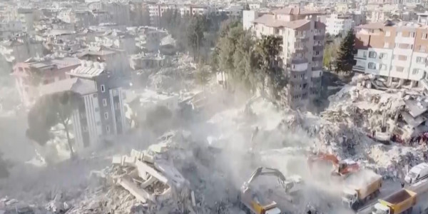 Түркияда зілзала құрбандарының саны 45 мыңнан асты