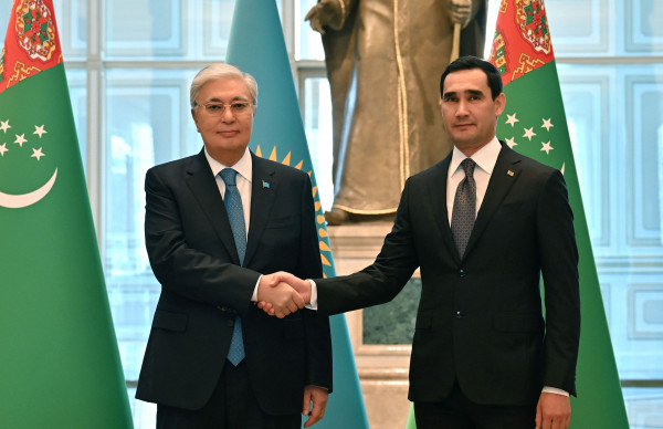 Қ. Тоқаев пен Сердар Бердімұхамедов шағын құрамда келіссөз жүргізді