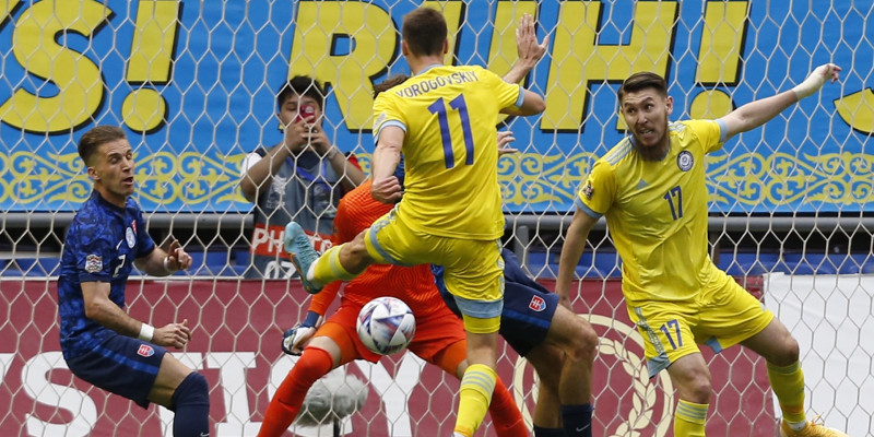 Сборная Казахстана по футболу победила Словакию в матче в Лиге наций