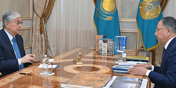 Глава государства принял ректора КазНУ Жансеита Туймебаева
