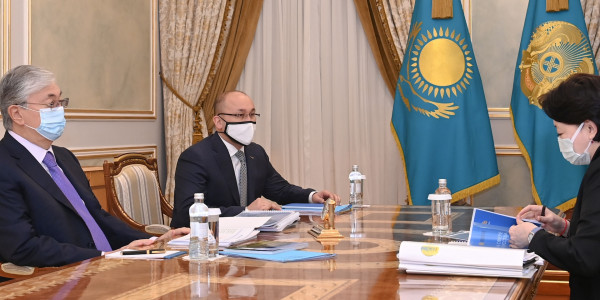 Қасым-Жомарт Тоқаев Наталья Годунова мен Ақтоты Райымқұлованы қабылдады