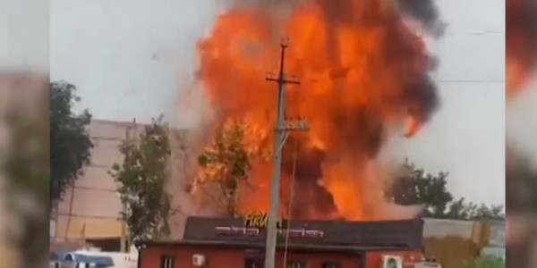 Оператор АЗС погиб во время пожара в Экибастузе