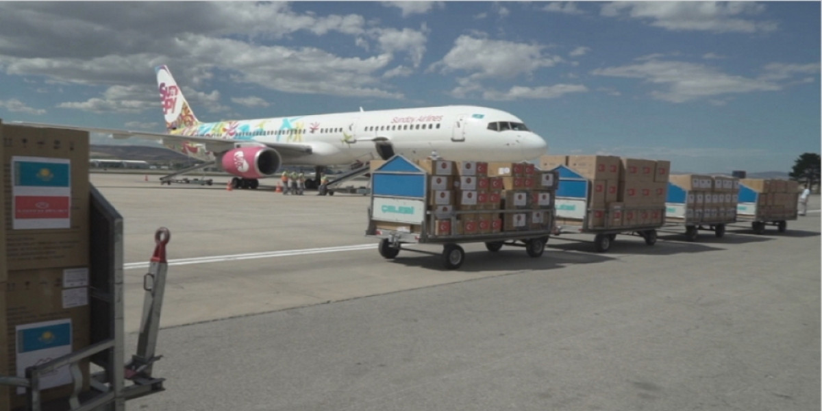 Гуманитарная помощь для борьбы с коронавирусом из Турции прибыла в Казахстан