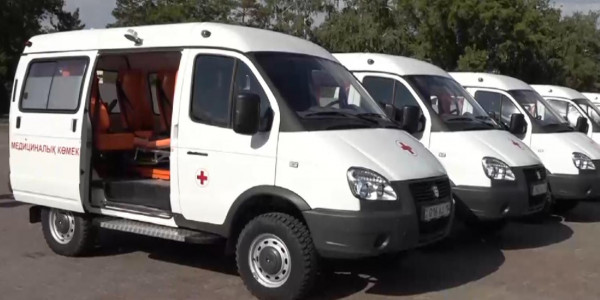 Елорда күніне орай Павлодар облысындағы ауылдарға жедел жәрдем көлігі берілді