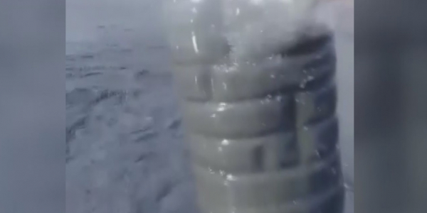 Серо-молочный цвет приобрела вода в реке Нура