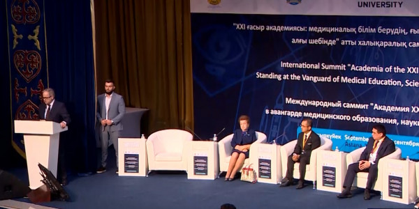 В Казахстане появятся новые программы по подготовке фармацевтов