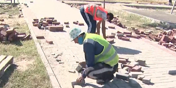 Больше 18 тысяч человек  трудоустроились в рамках госпрограммы &laquo;Дорожная карта занятости&raquo;