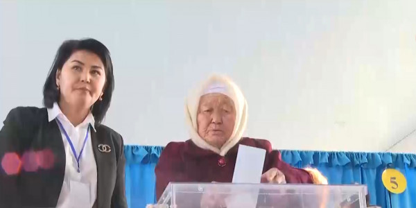 Таразда ғасыр жасаған кейуана президент сайлауында дауыс берді