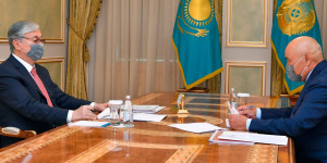 Президент принял акима Туркестанской области