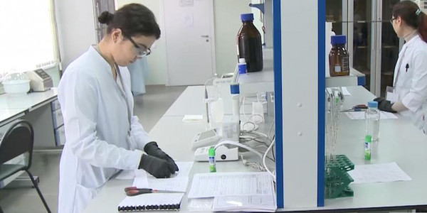 Сколько держатся антитела после отечественной вакцины QazVac, рассказали разработчики