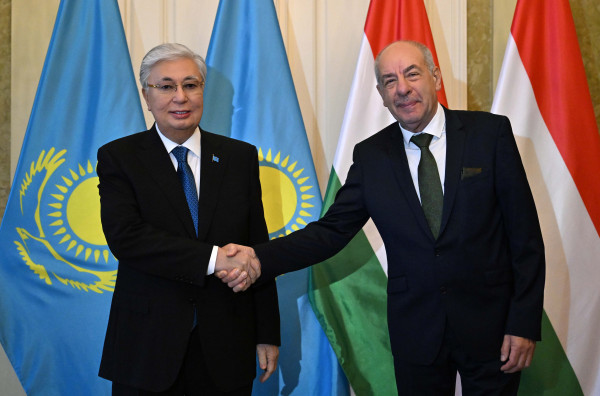 Мемлекет басшысы Мажарстан Президенті Тамаш Шуйокпен кездесті