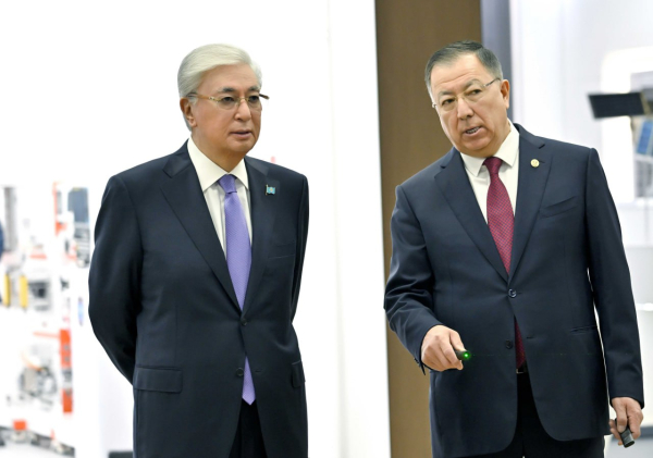 Президент посетил Казахский национальный университет имени аль-Фараби