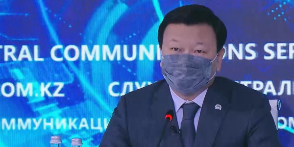 Более 13 тысяч казахстанских медработников вакцинировали от коронавируса