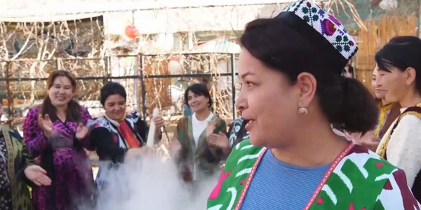 &laquo;Самарқанның көк тасы еріген күн&raquo;: астарлы мәні неде?