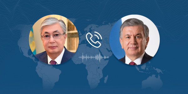 Касым-Жомарт Токаев провел телефонный разговор с Шавкатом Мирзиёевым