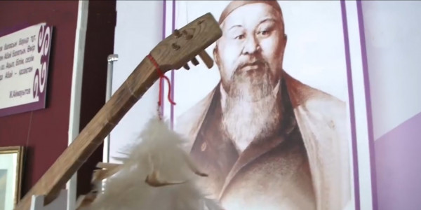 В АНК презентовали новую книгу об Абае