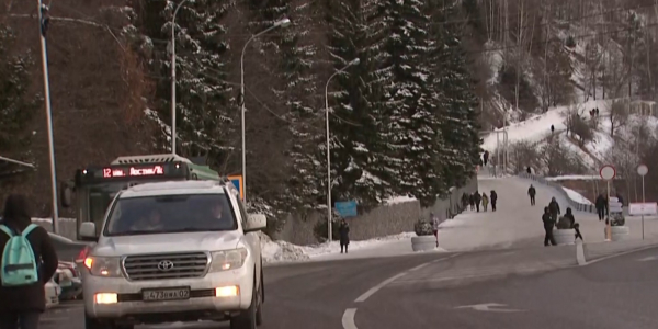 На Медеу убрали парковочные места