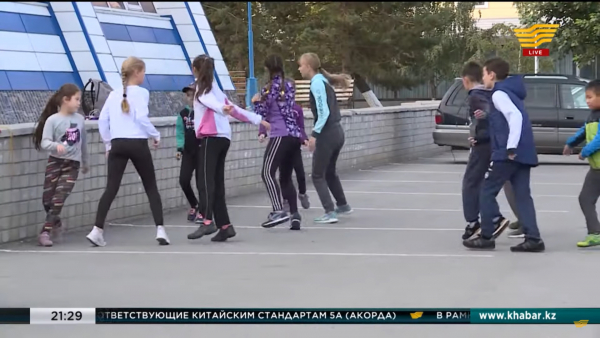 В Костанае воспитанников ДЮСШ не пускают на лед