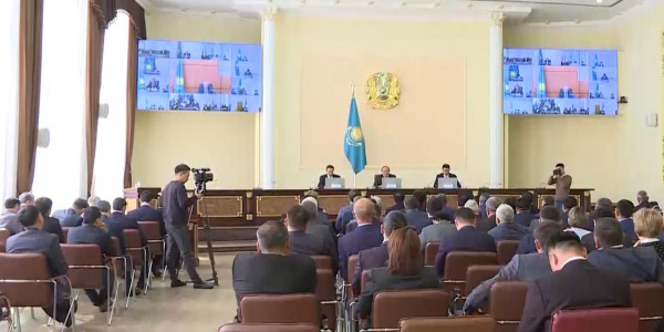 Агроөнеркәсіп кешенін дамыту &mdash; еліміздегі өзекті мәселе