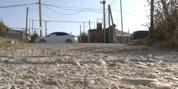 На многолетнее бездорожье жалуются жители Шымкента