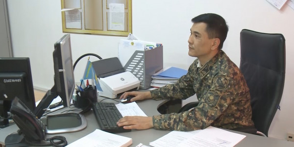 Ақтөбелік жауынгер бес адамды өрттен құтқарып қалған