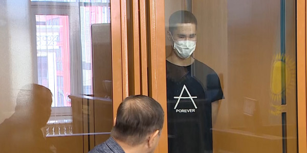 Суд над закладчиком синтетических наркотиков провели в столице