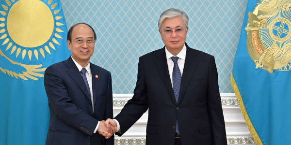 Касым-Жомарт Токаев принял Председателя совета директоров CNPC Дай Хоуляна