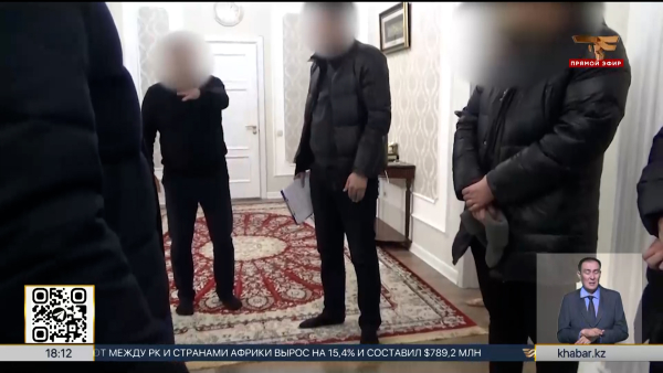 За взятку и хищение осужден чиновник в Карагандинской области