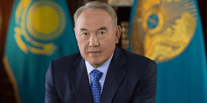 Елбасы поздравил казахстанцев с Днем благодарности