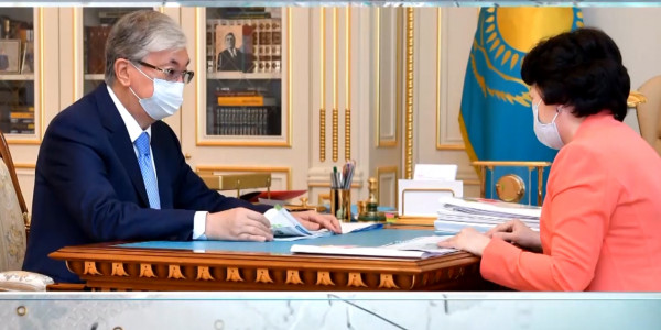 Президент принял министра культуры и спорта Актоты Раимкулову