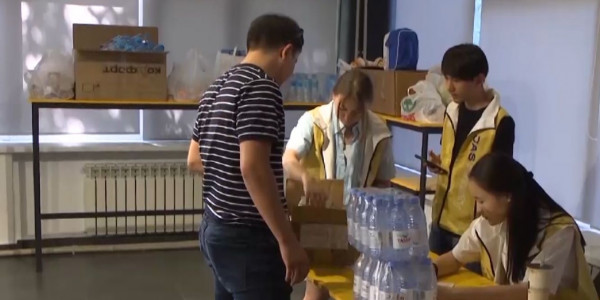 Регионы Казахстана отправляют гуманитарную помощь в область Абай