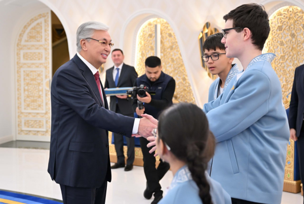 Мемлекет басшысы жас шахматшылармен кездесті