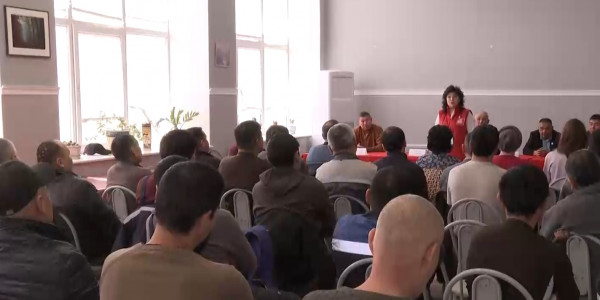 Кандидаты от НПК посетили завод по изготовлению железобетонных изделий в Актау