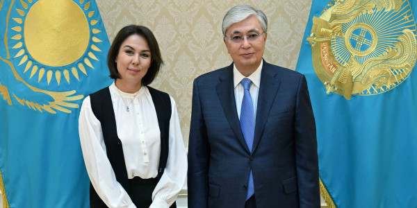 Касым-Жомарт Токаев принял уполномоченного по правам ребенка Аружан Саин