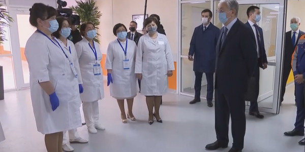 Еще раз о врачах. Еще раз о любви и долге. &laquo;Новый курс&raquo;