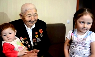 &laquo;Хабар&raquo; агенттігі майдангер Сұлтан Мұхамеджановты құттықтады