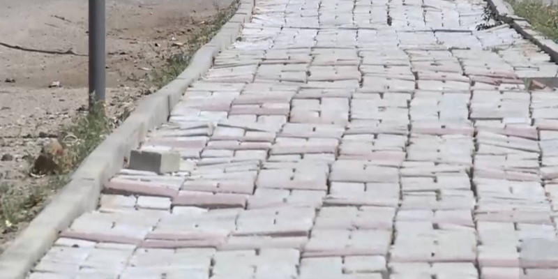 Новые тротуары разрушились в городе Аркалыке