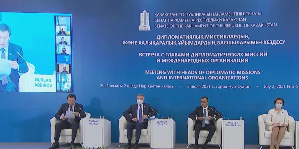 Мәулен Әшімбаев елімізде жұмыс істейтін дипломаттармен кездесті