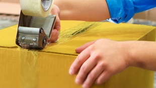 В Актау сотрудники &laquo;Казпочты&raquo; воровали содержимое посылок