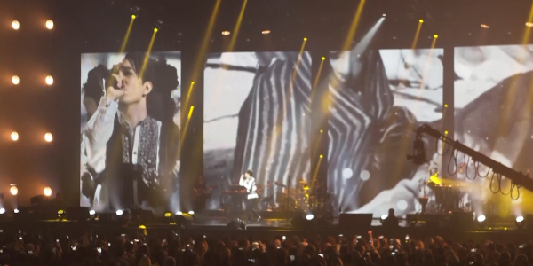 Димаш спел украинскую песню на концерте в Киеве