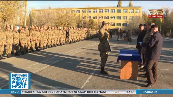 Таразда Ұлттық ұланның 42 сарбазына оқу гранты берілді