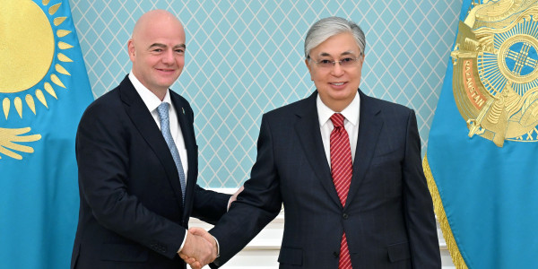 Глава государства принял Президента Международной федерации футбола Джанни Инфантино