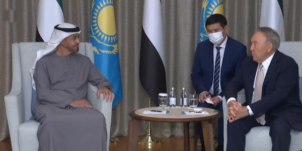 Елбасы поздравил народ ОАЭ с 50-летием образования страны