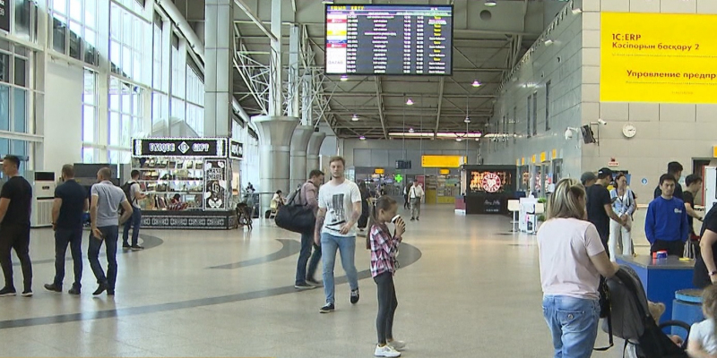 В залы ожидания международного аэропорта Алматы могут вернуть сидения