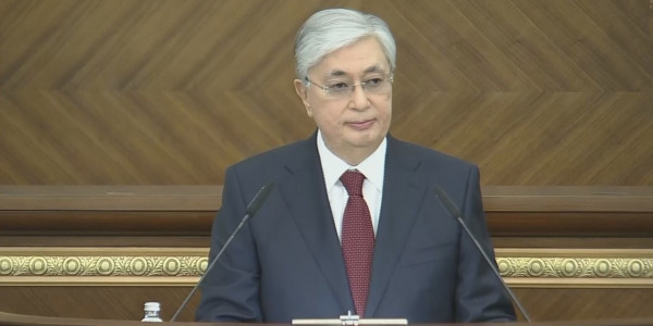 Президент: лауазым иелері мемлекетке сатқындық жасады