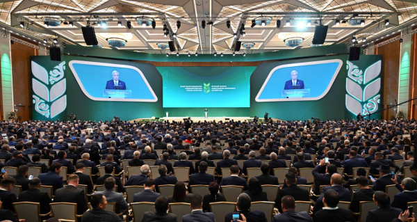 Касым-Жомарт Токаев принимает участие во втором Форуме работников сельского хозяйства