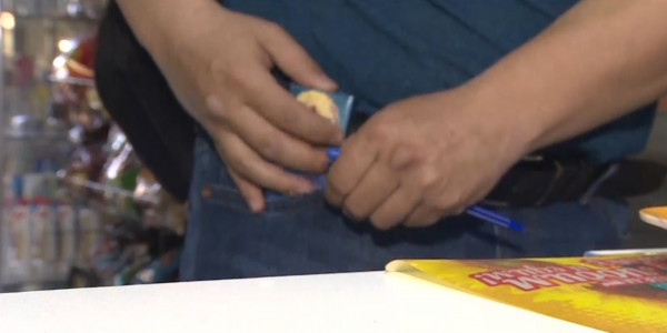 Әлеуметтік эксперимент: кәмелетке толмағандарға темекі, сыра сатыла ма?