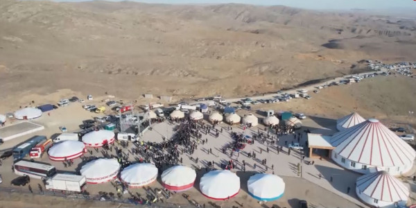 Амал мерекесін тойлауға отпан тауға 10 мыңдай адам жиналды