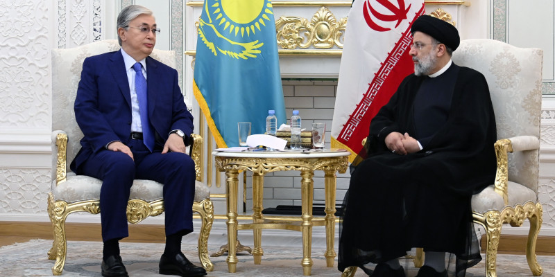 Мемлекет басшысы Иран Ислам Республикасының президентімен кездесті