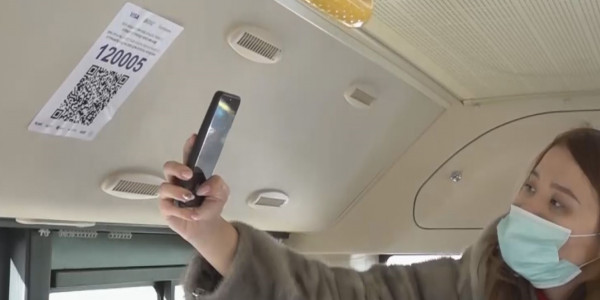QR-коды появились в автобусах Актау